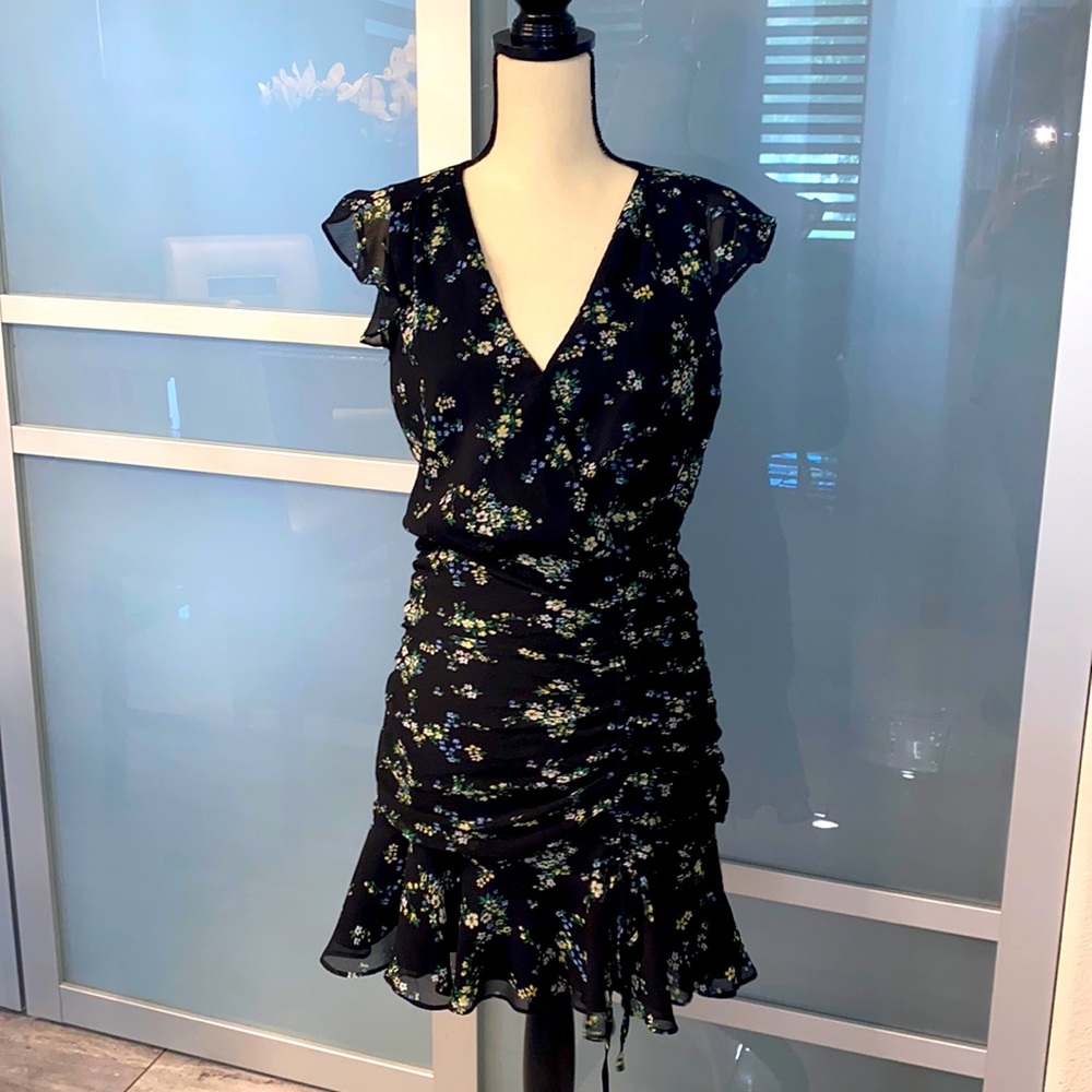 Lightweight dress, lined, Banana republic size 4 Side zipper, perfect condition